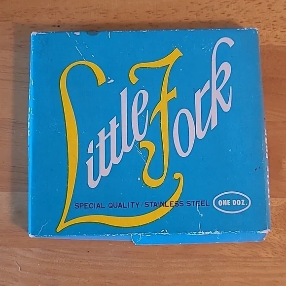 LITTLE FORKS & LITTLE KNIVES Incomplete Set, Perfect For Replacements - Picture 11 of 16